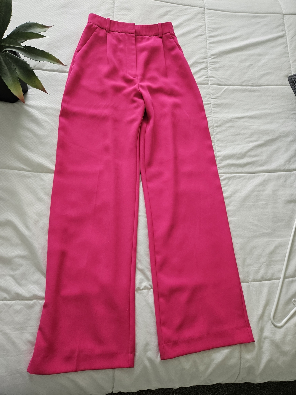 High-Waist Wide-Leg Women’s Pants - Fuchsia Pink